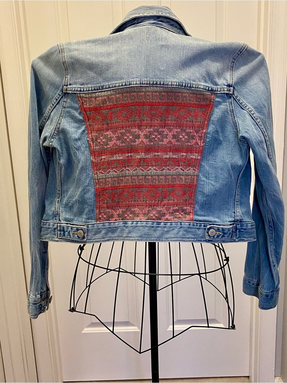 American Eagle Outfitters Light Wash Denim Jacket with Red Patterned Back